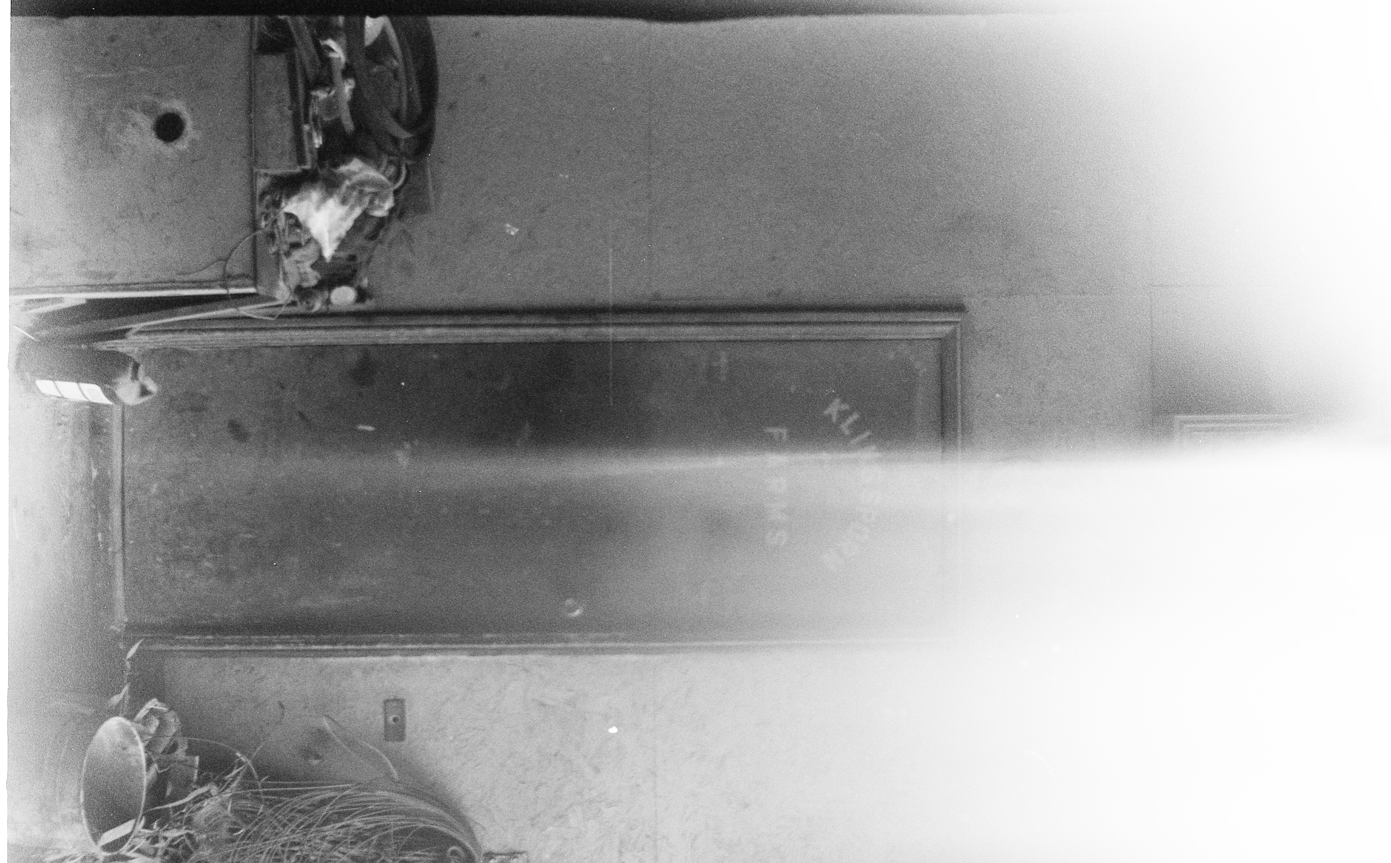 Description of photo 4